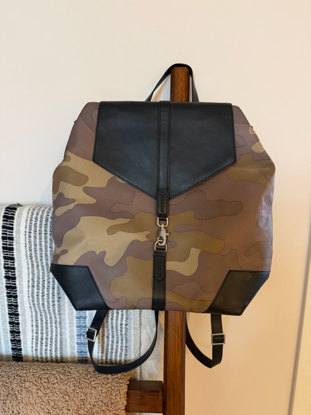 Stella & Dot Waverly Camo Backpack